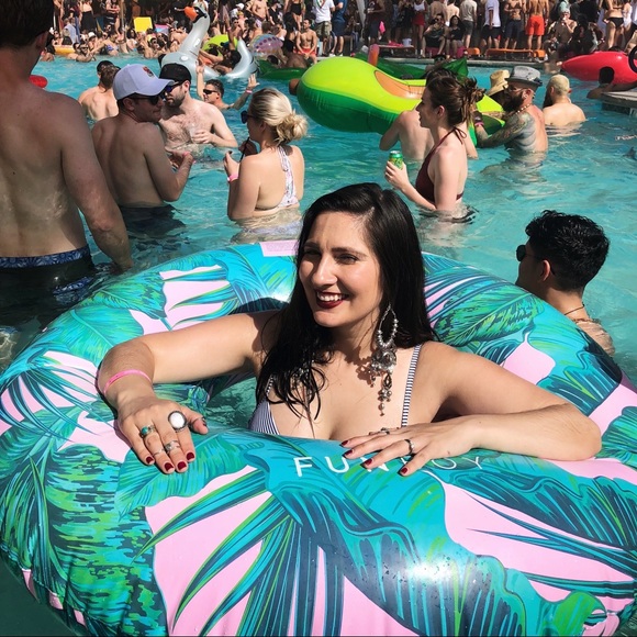 Meet your $eller! - Picture 2 of 5